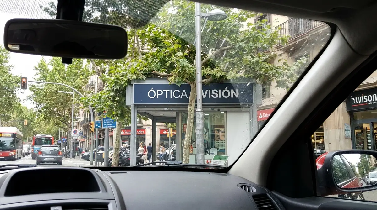 Legibilidad a distancia: cómo calcular un rótulo que se lea desde el coche - detalle